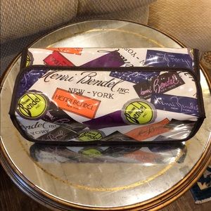 Henri Bendel New York Make Up Bag